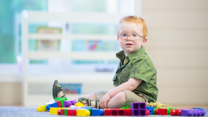 Bebeklerde Otizm Belirtileri Nelerdir