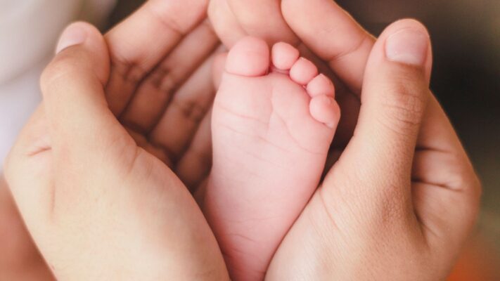 Bebeklerde El Ayak ve Agiz Hastaligi Nedir