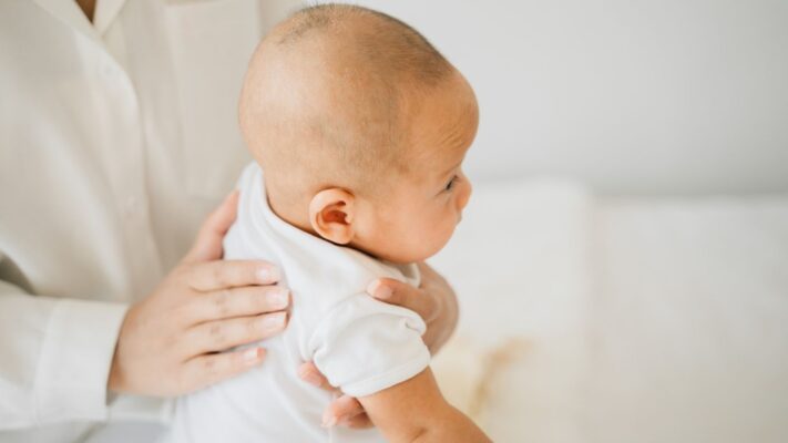 Yenidogan Bebeklerde Hickirik Neden Olur